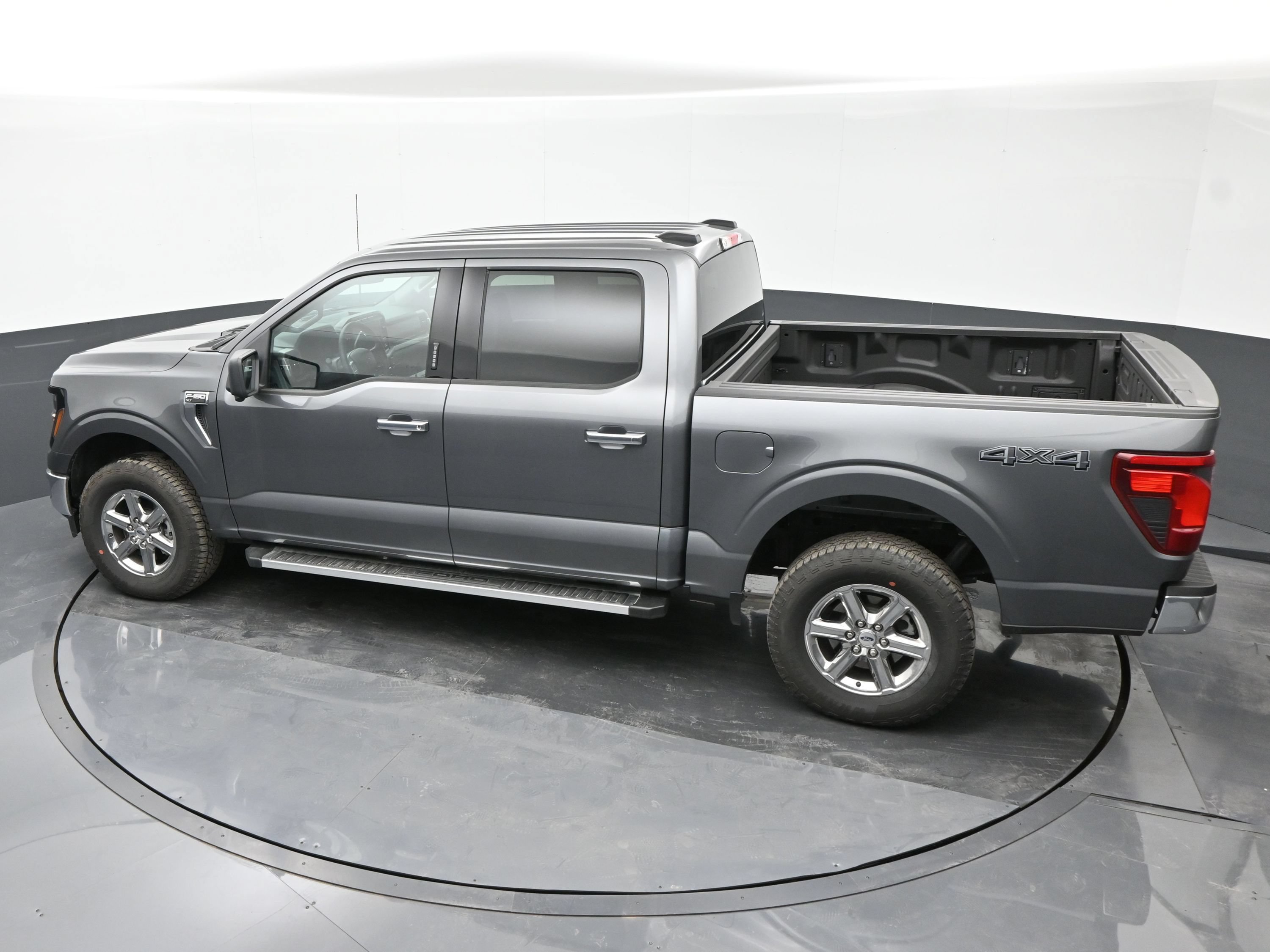 Used 2024 Ford F150 XLT AWD/4WD image 28