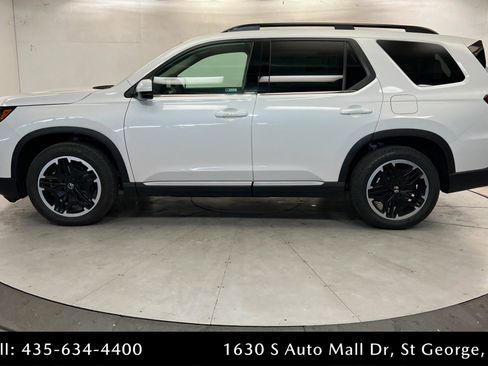 New 2026 Honda Pilot image 2