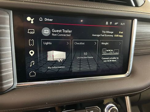 Used 2024 GMC Yukon XL Denali w/ Advanced Technology Package AWD/4WD image 22