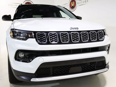Used 2025 Jeep Compass Limited AWD/4WD image 23