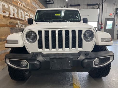 Used 2021 Jeep Wrangler Unlimited Sahara w/ Cold Weather Group AWD/4WD image 4
