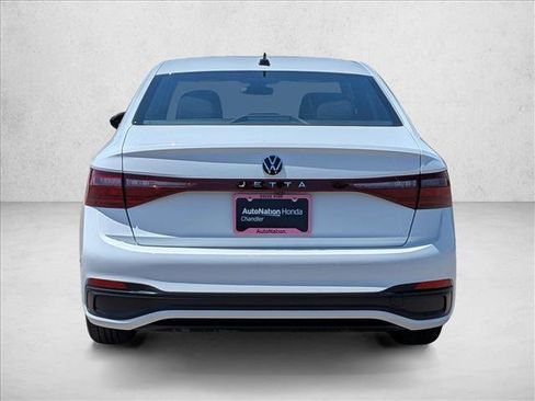 Used 2025 Volkswagen Jetta Sport FWD image 7