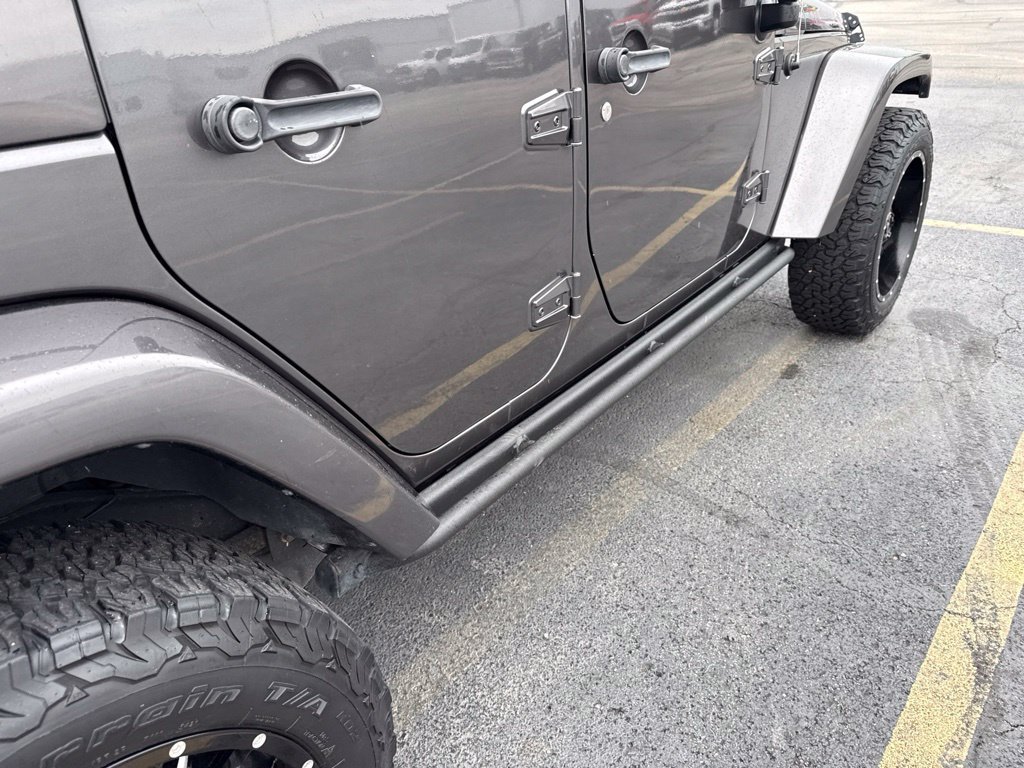 Used 2016 Jeep Wrangler Unlimited Rubicon AWD/4WD image 11