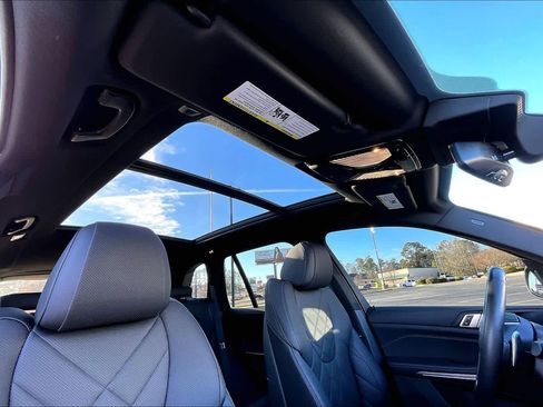 Used 2024 BMW X5 xDrive40i w/ Parking Assistance Package image 14