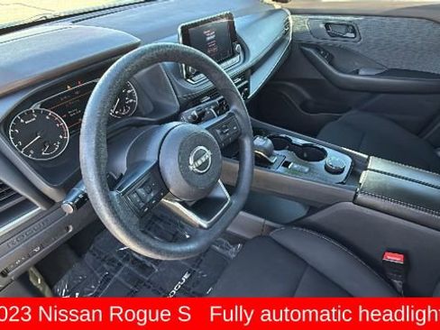 Used 2023 Nissan Rogue S AWD/4WD image 10