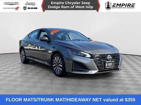 Used 2023 Nissan Altima 2.5 SV FWD image 1