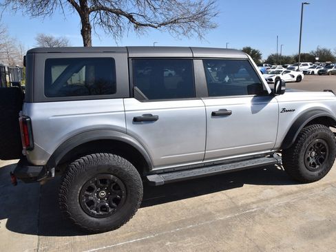 Used 2022 Ford Bronco Wildtrak image 6