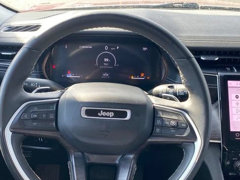 Used 2023 Jeep Grand Cherokee Limited AWD/4WD image 8