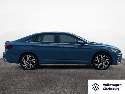 New 2025 Volkswagen Jetta SEL image 6