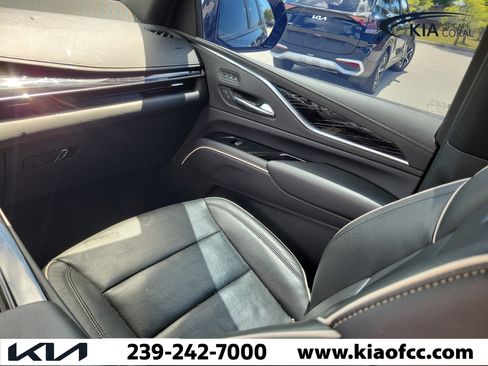 Used 2022 Cadillac Escalade ESV Sport w/ Touring Package RWD image 20