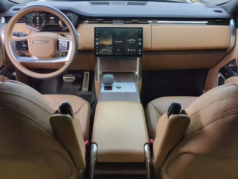 Used 2025 Land Rover Range Rover SE AWD/4WD image 15