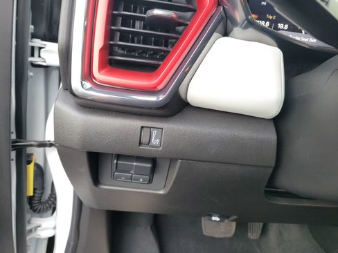 Certified 2024 GMC Canyon AT4X image 22