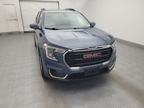 Used 2024 GMC Terrain SLE w/ Driver Convenience Package FWD image 14