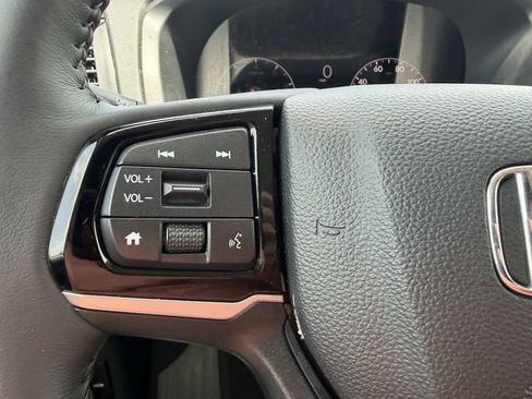 Used 2025 Honda Odyssey EX-L image 34