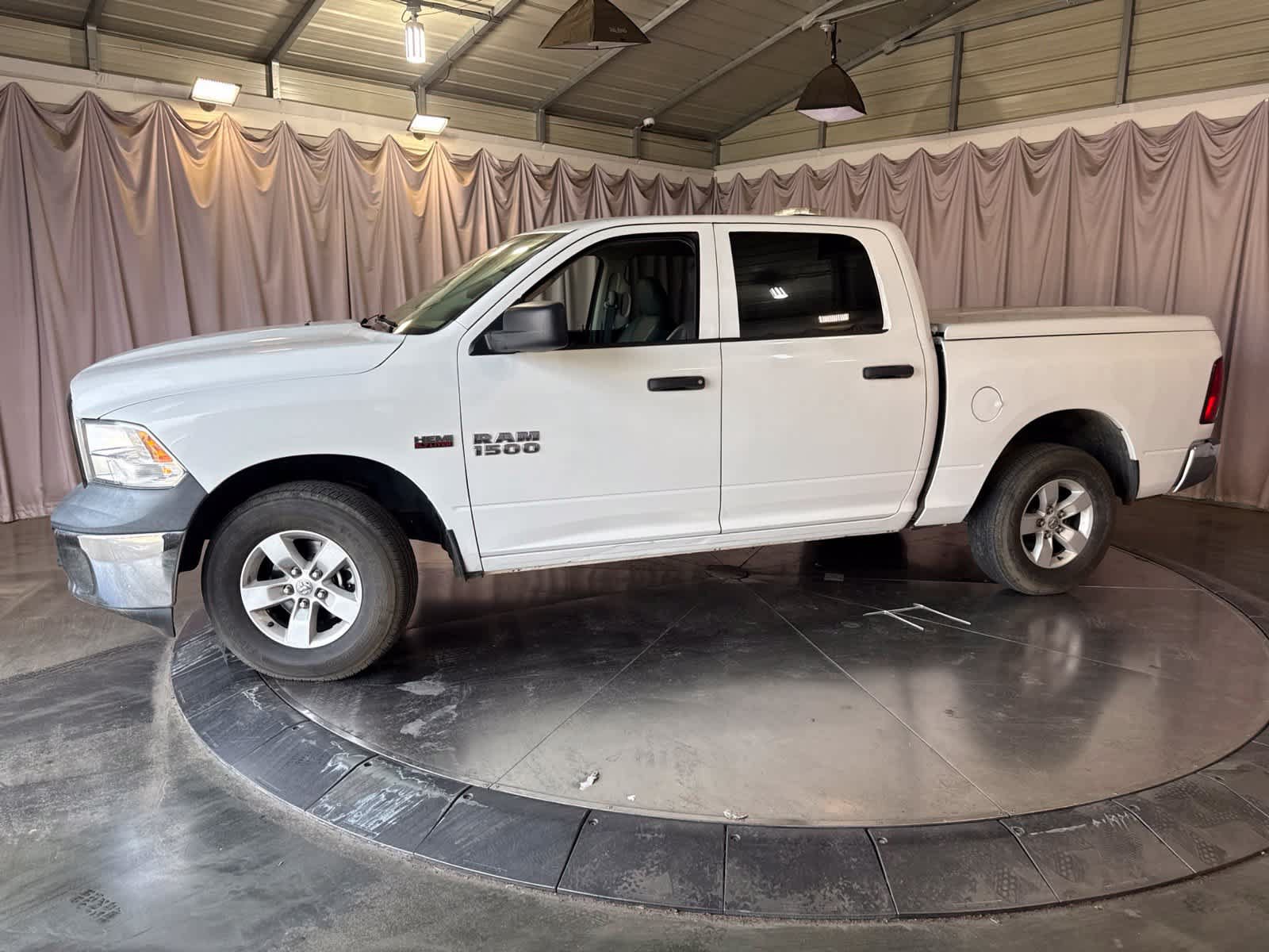 Used 2018 RAM 1500 Tradesman w/ Chrome Appearance Group AWD/4WD image 8