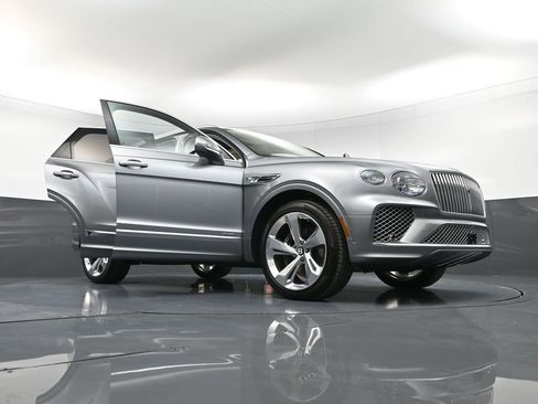 New 2025 Bentley Bentayga image 41