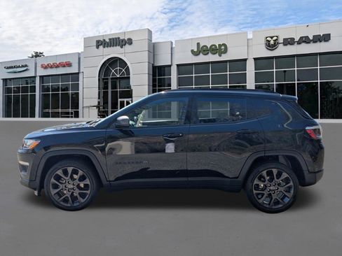 Certified 2021 Jeep Compass Latitude w/ Sun and Sound Group FWD image 7