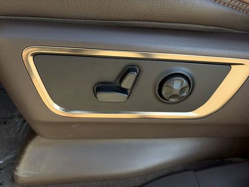 Used 2025 RAM 1500 Limited AWD/4WD image 8