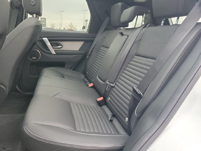 Used 2025 Land Rover Discovery Sport Dynamic SE AWD/4WD image 14