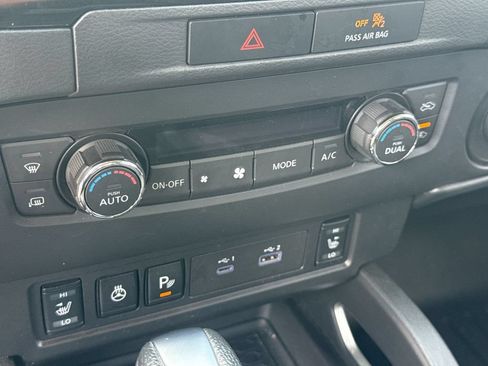 Used 2023 Nissan Frontier SV w/ SV Convenience Package AWD/4WD image 29