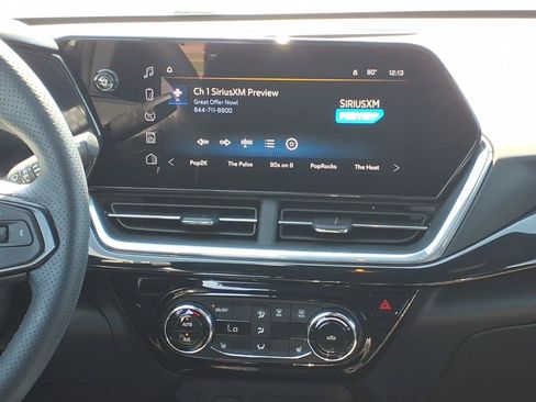 Used 2024 Chevrolet Trax RS FWD image 16