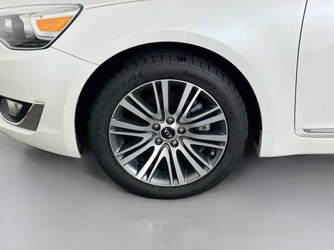 Used 2016 Kia Cadenza FWD image 10