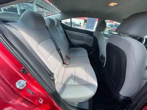Used 2020 Hyundai Elantra SEL FWD image 12