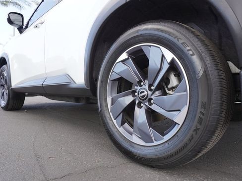 Certified 2026 Nissan Rogue SV FWD image 6