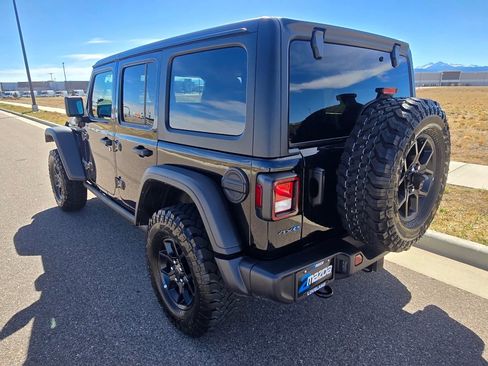 Used 2025 Jeep Wrangler Willys image 3
