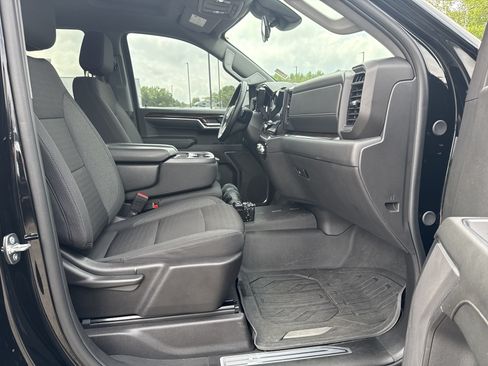 Used 2024 GMC Sierra 1500 SLE w/ X31 Off-Road Package AWD/4WD image 14