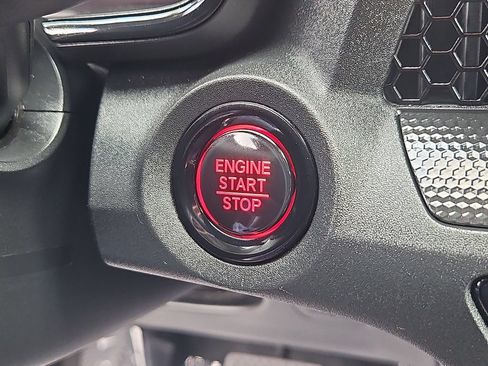 Used 2025 Honda CR-V LX image 18