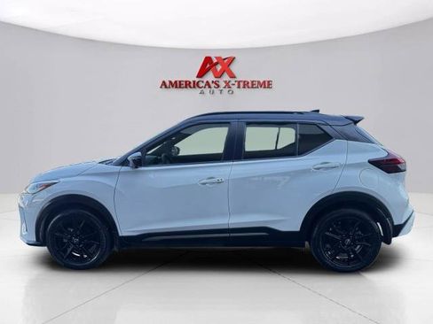 Used 2024 Nissan Kicks SR FWD image 2