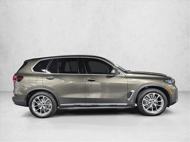 Used 2026 BMW X5 sDrive40i w/ Parking Assistance Package RWD image 4