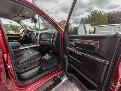 Used 2016 RAM 3500 Laramie w/ Convenience Group image 27