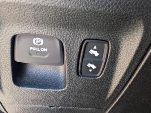 Used 2019 RAM 1500 Laramie Longhorn AWD/4WD image 10