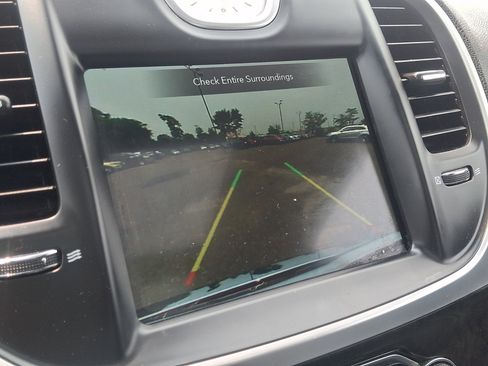 Used 2020 Chrysler 300 Limited AWD/4WD image 26