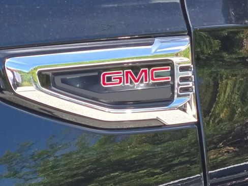 New 2026 GMC Yukon Elevation AWD/4WD image 12