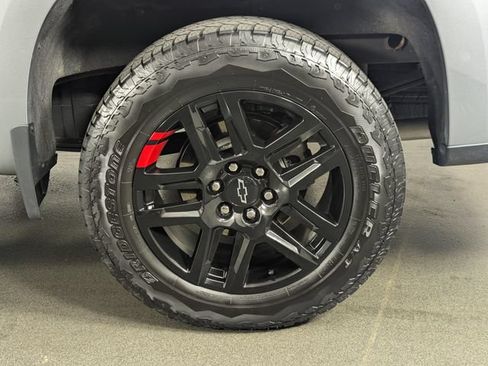 Used 2024 Chevrolet Silverado 1500 RST w/ Redline Edition AWD/4WD image 12
