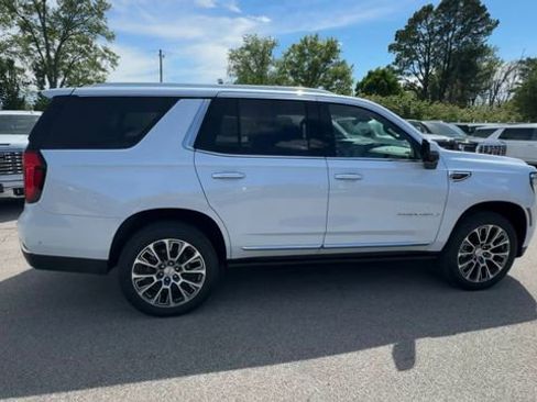 New 2026 GMC Yukon Denali w/ Denali Reserve Package AWD/4WD image 9