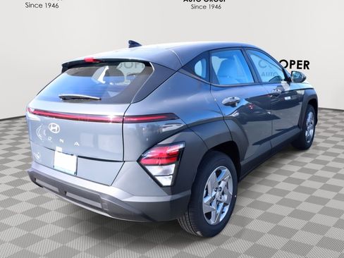 New 2026 Hyundai Kona SE image 6