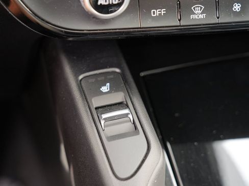 Used 2025 Kia Telluride S AWD/4WD image 37