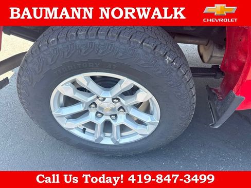 Used 2022 Chevrolet Silverado 1500 LT AWD/4WD image 13