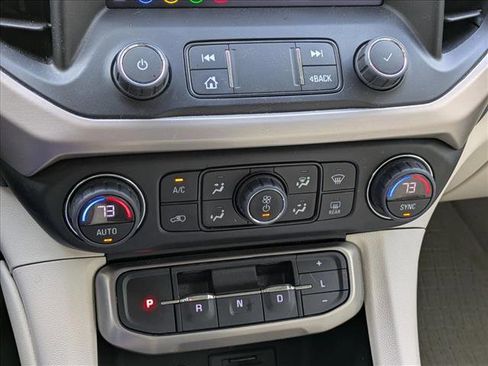 Used 2023 GMC Acadia Denali w/ Denali Ultimate Package image 9