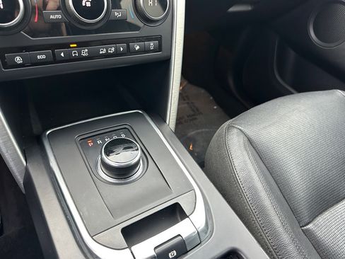 Used 2018 Land Rover Discovery Sport HSE image 36