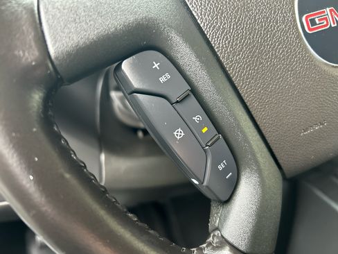 Used 2023 GMC Savana 2500 w/ Driver Convenience Package image 24