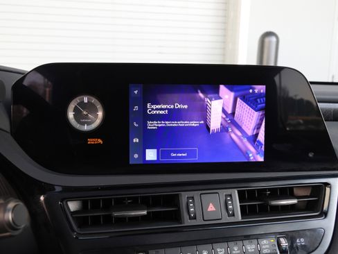 Used 2024 Lexus ES 350 350 w/ Premium Package image 18