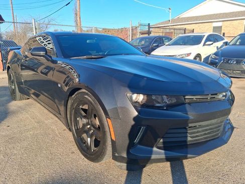 Used 2016 Chevrolet Camaro LT w/ Technology Package image 3