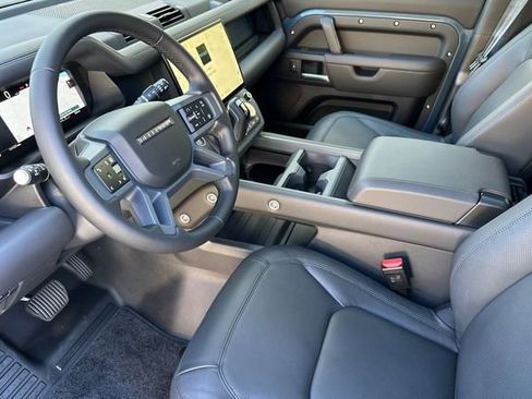 New 2026 Land Rover Defender 110 X-Dynamic SE AWD/4WD image 9