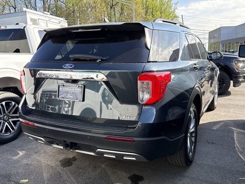 Used 2023 Ford Explorer XLT w/ Equipment Group 202A AWD/4WD image 7