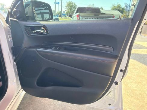 Used 2023 Dodge Durango GT RWD image 6